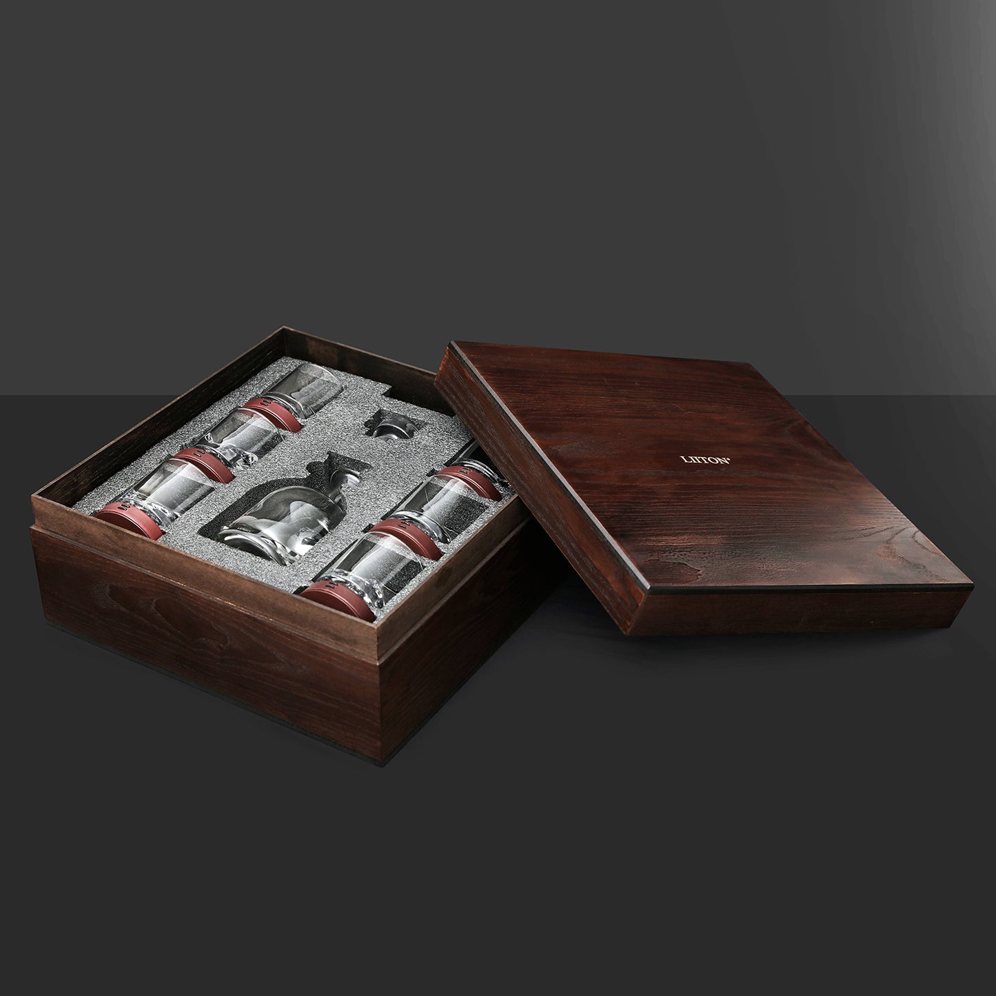 Liiton Luxury Crystal Whiskey Peaks Set in elegant gift box with sculpted glasses.